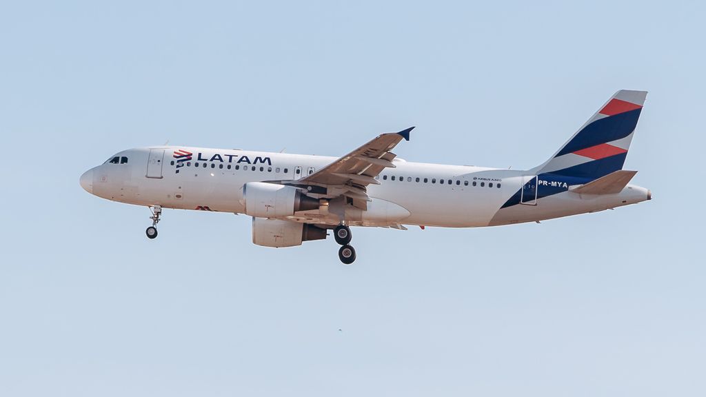 Airbus A320-214(WL)