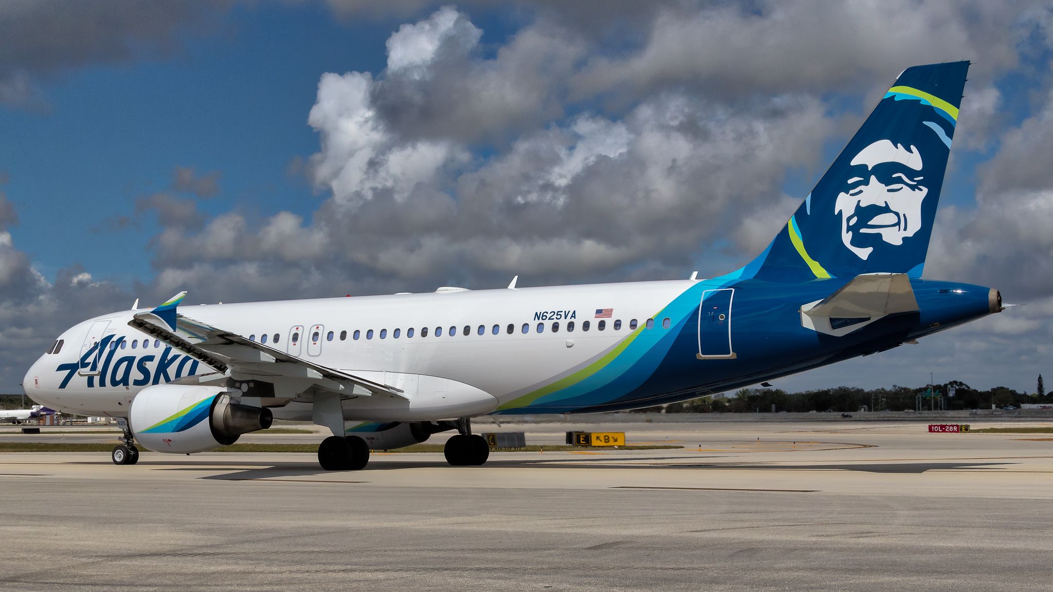 Alaska Airlines Airbus A320-214 - oneworld virtual