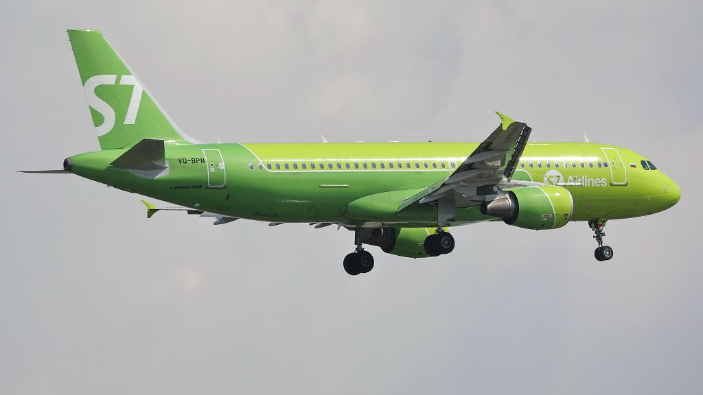 Airbus A320-214