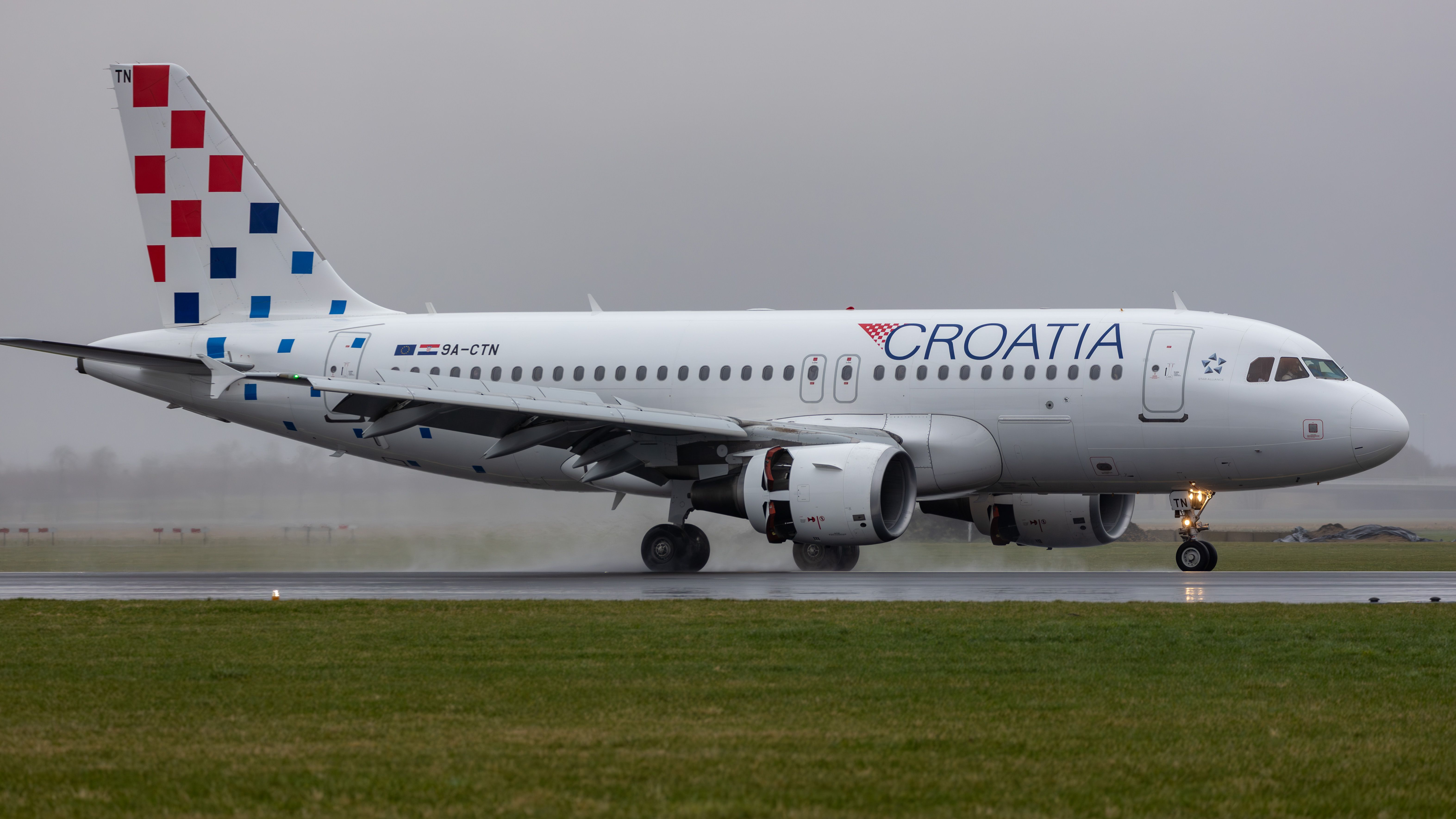アリタリア航空 機材一覧 エアバスA319 | FlyTeam(フライチーム