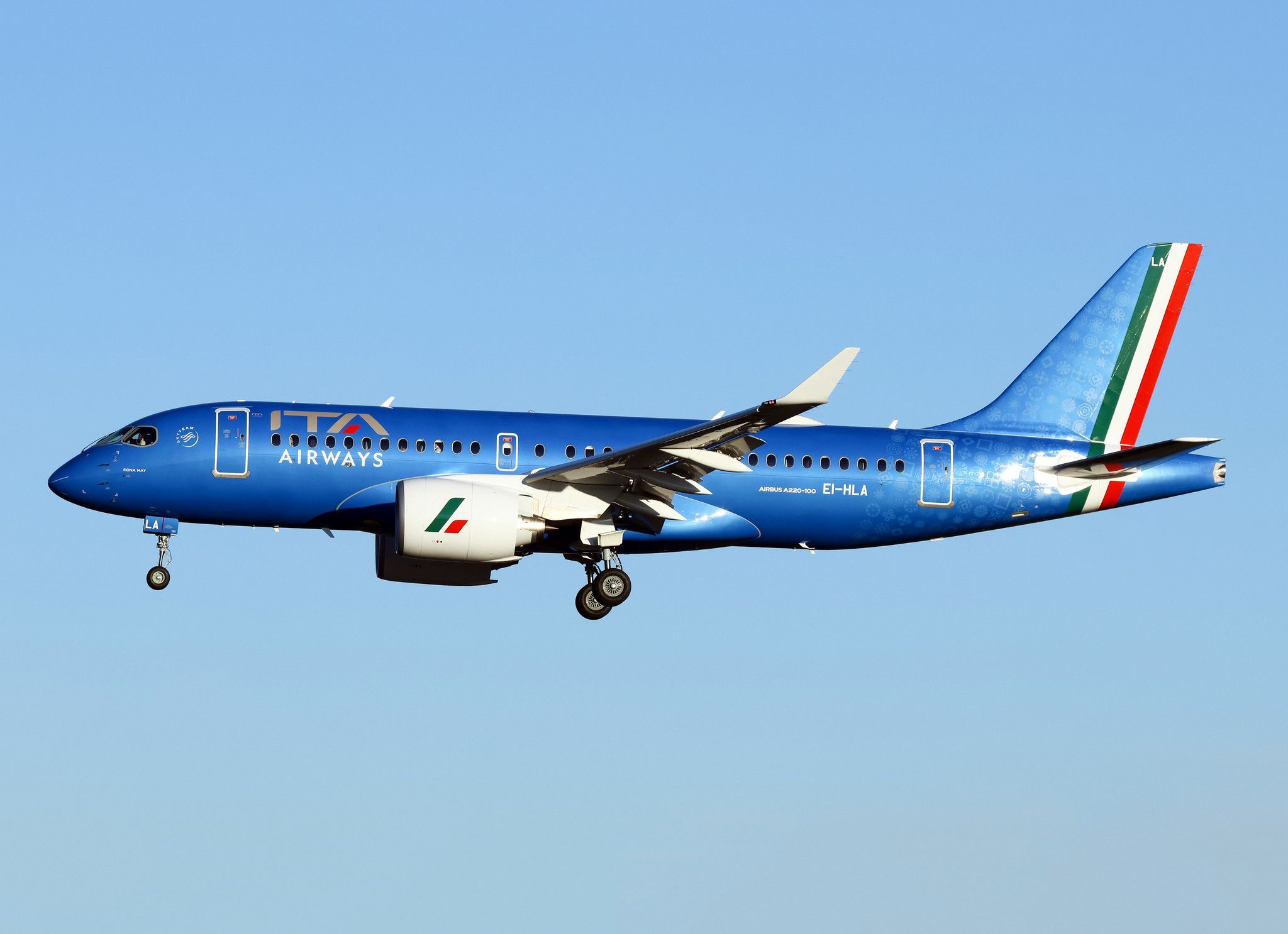 Airbus A220-100