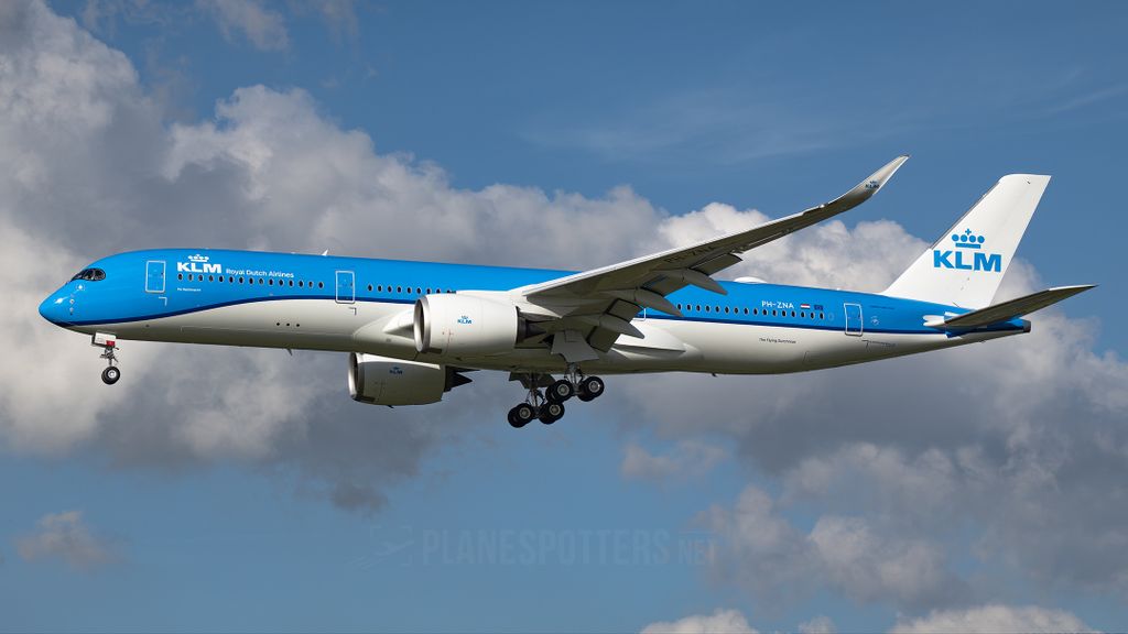 Airbus A350-941