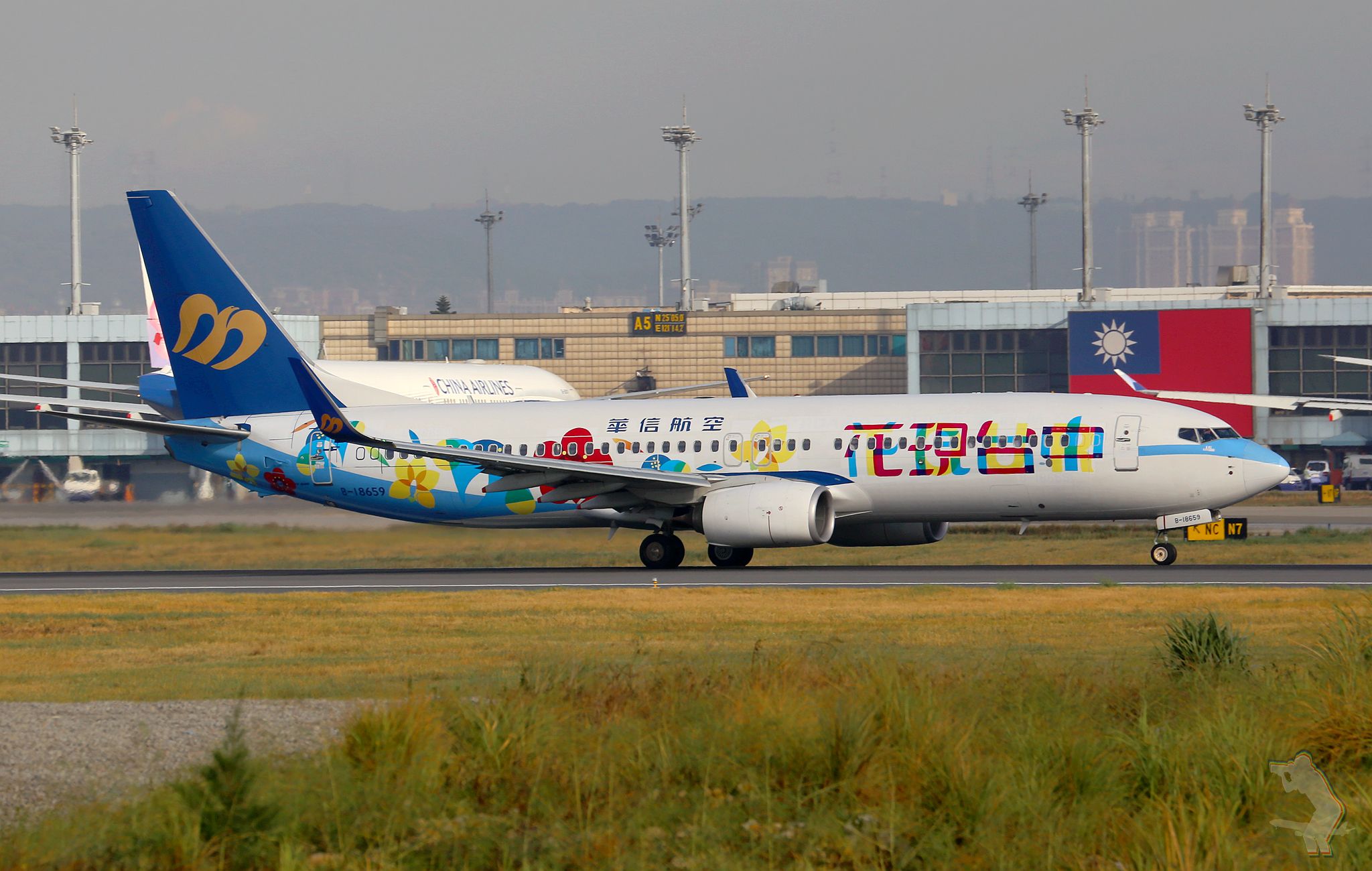 Boeing 737-8Q8(WL)
