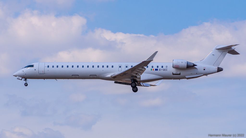 Bombardier CRJ-1000