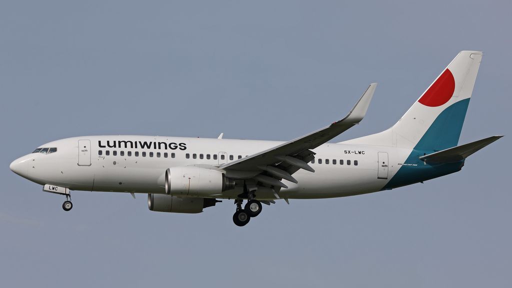 Boeing 737-7K2(WL)