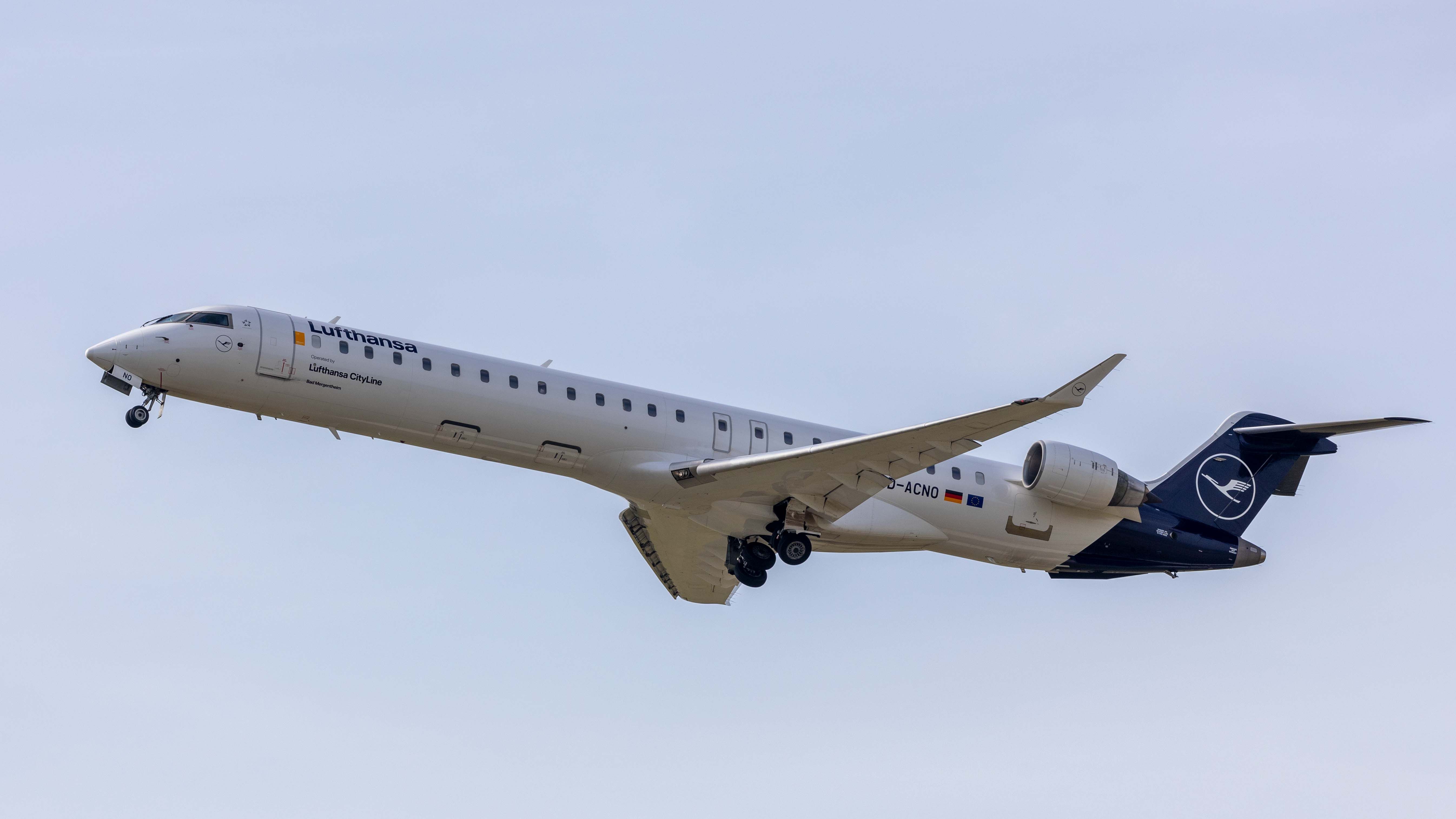 Bombardier CRJ-900LR