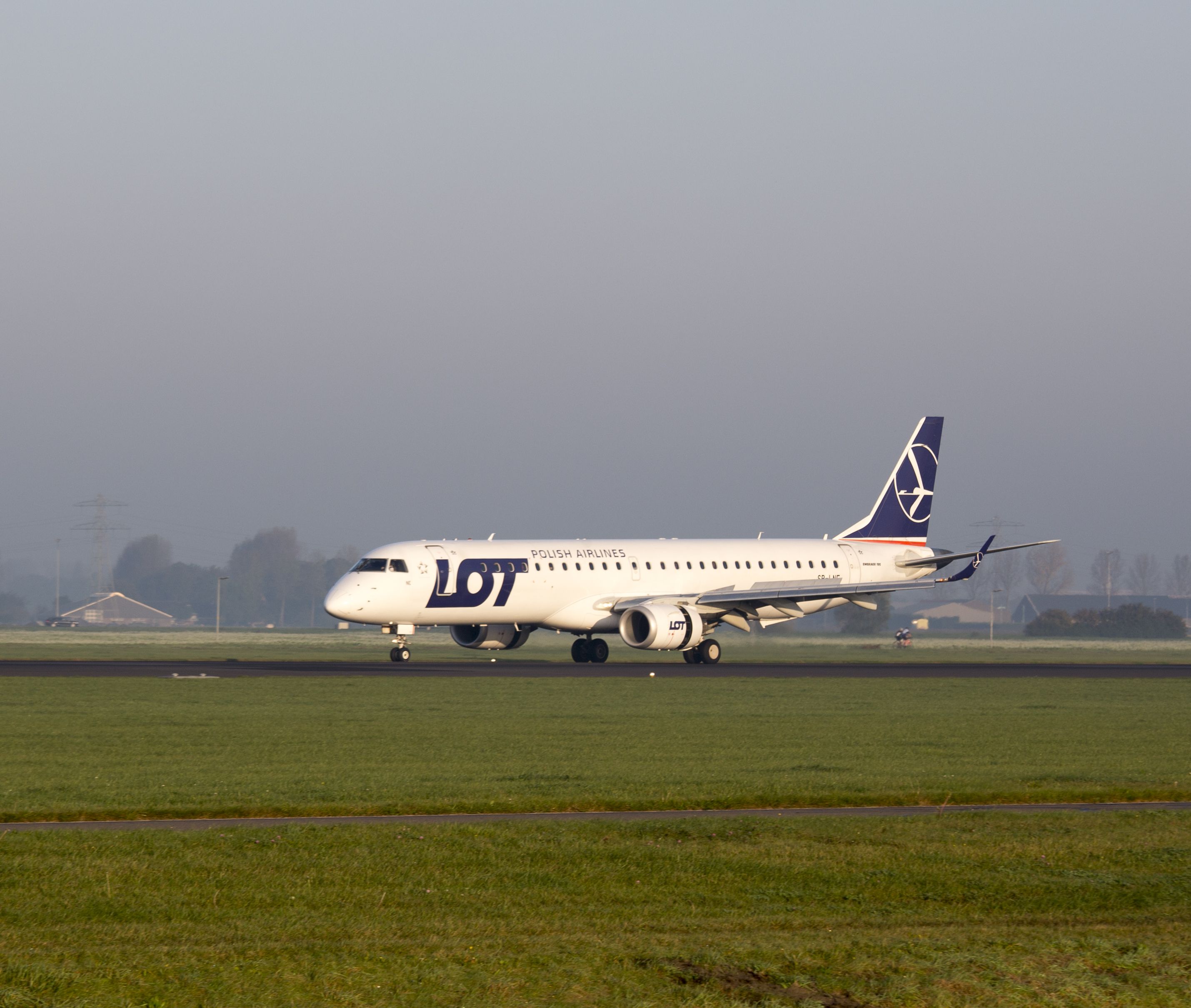 Embraer ERJ-190STD