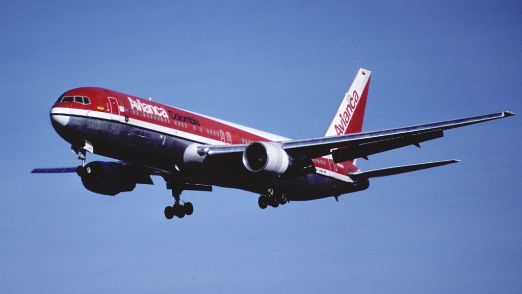 Boeing 767-33AER