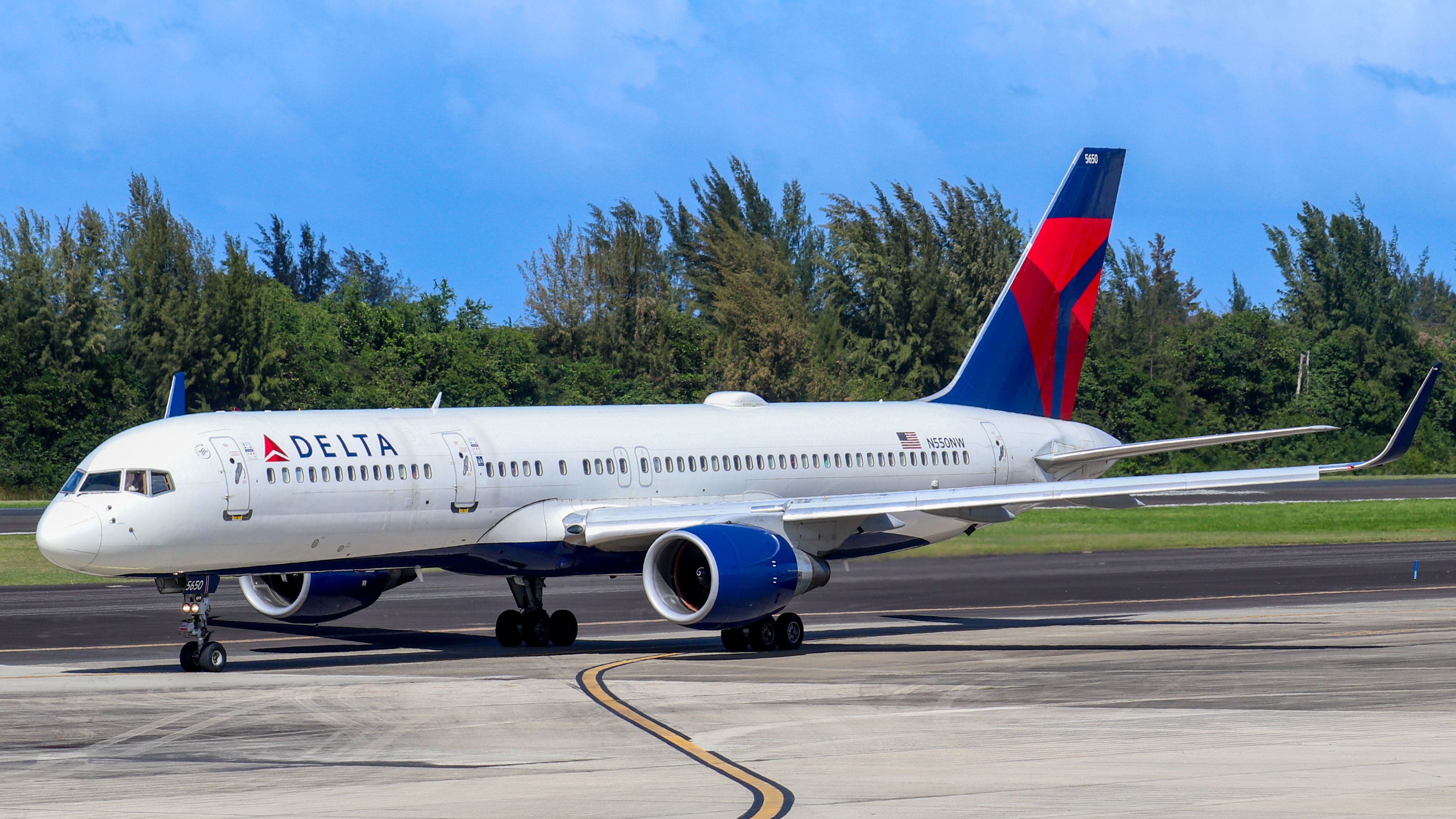 Delta Air Lines Boeing 757 251 WL SkyTeam Virtual