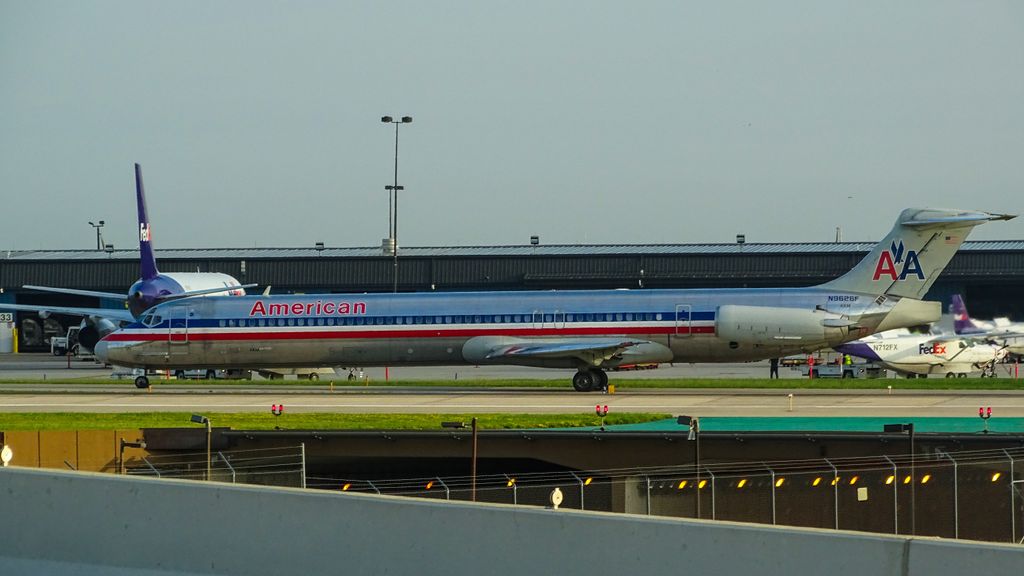 McDonnel Douglas MD-83