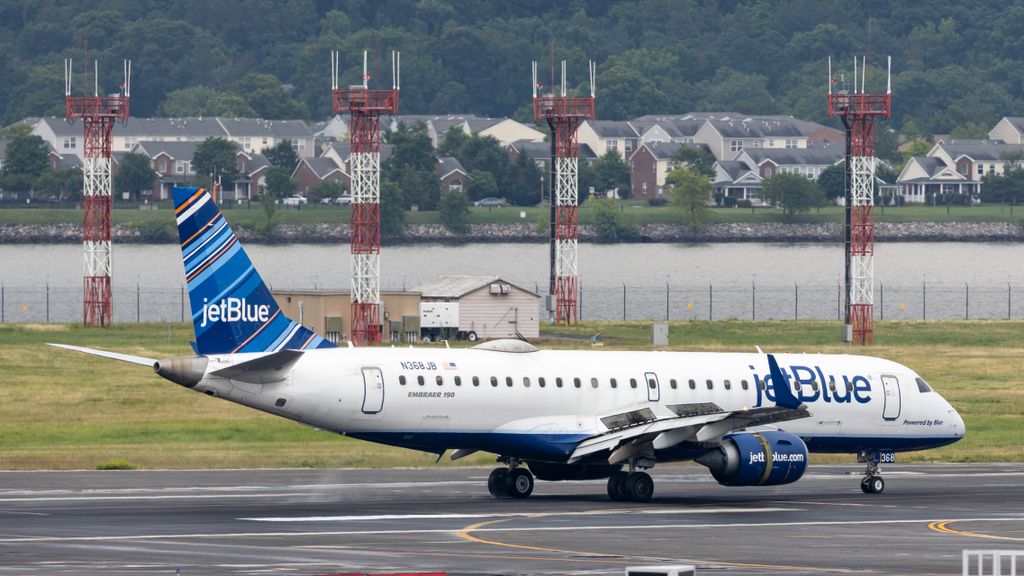 Embraer ERJ-190AR