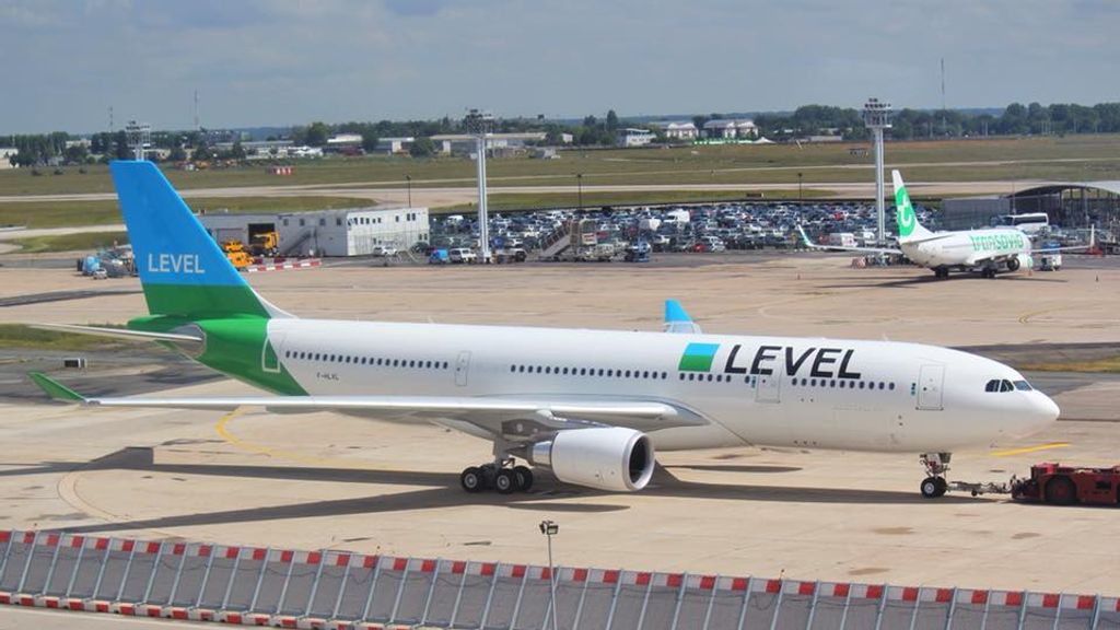 Airbus A330-243
