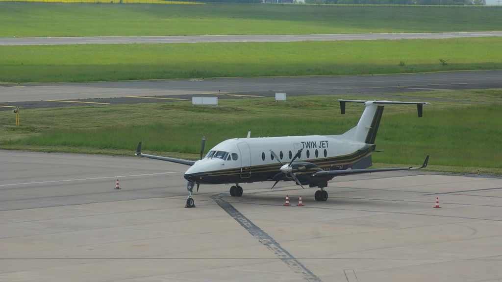 Beechcraft B1900D