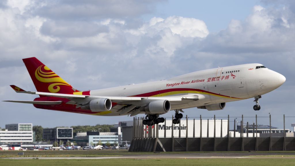 Boeing 747-481(BDSF)